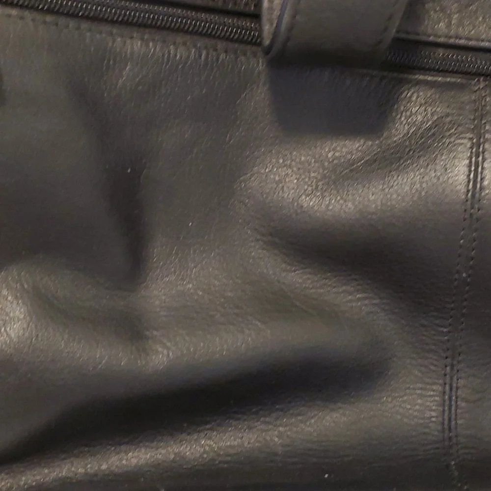 Black Fullgrain Cowhide Leather Expandable Travel Bag